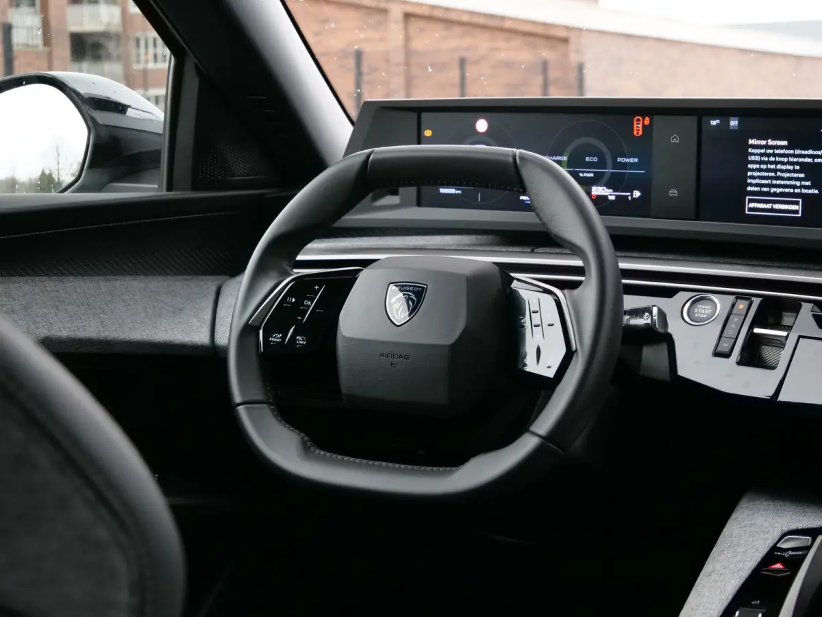 1.2 Hybrid 136 Allure 136 Pk Automaat DAB / Apple Carplay / Camera
