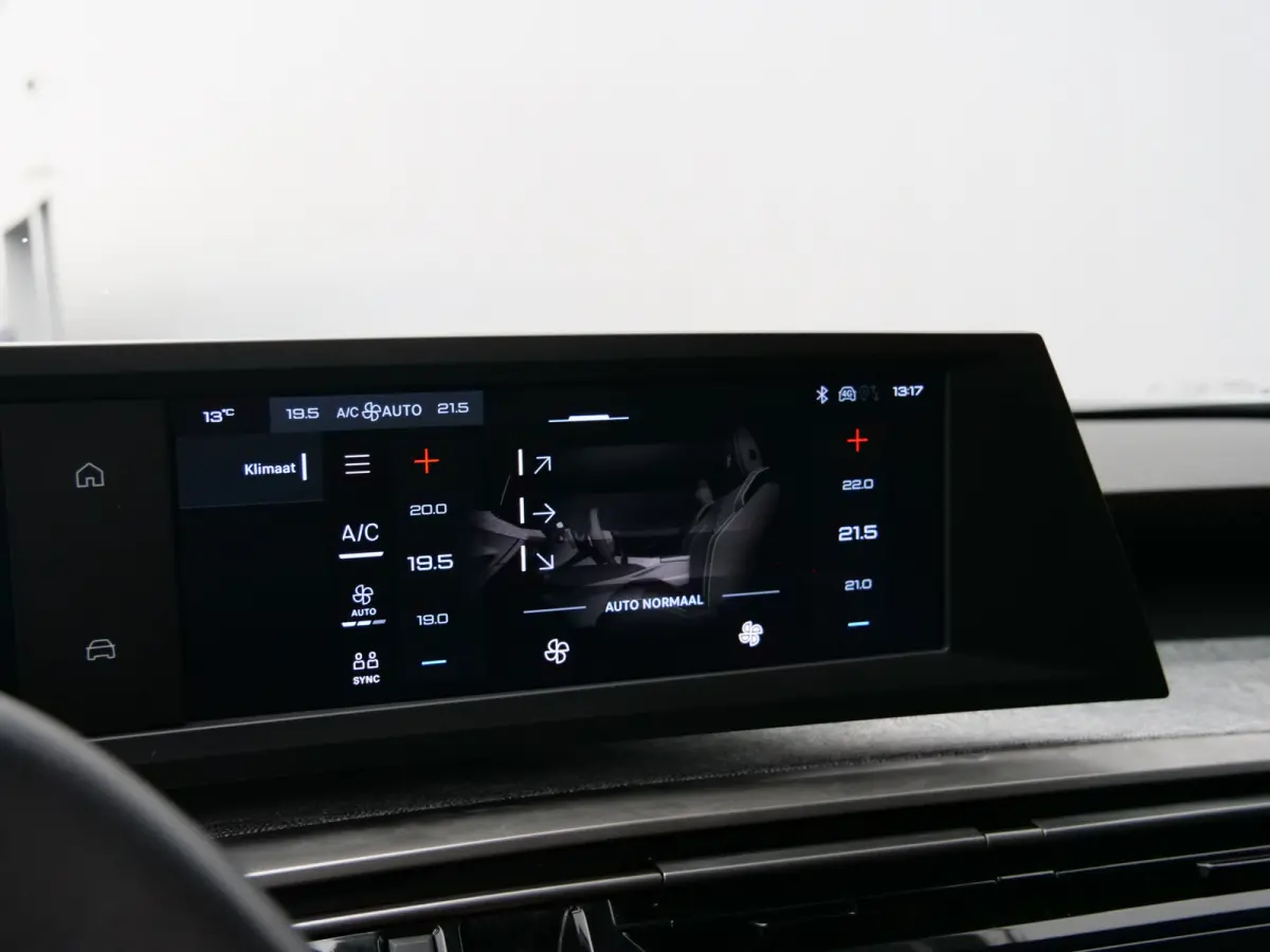 1.2 Hybrid 136 Allure 136 Pk Automaat DAB / Apple Carplay / Camera