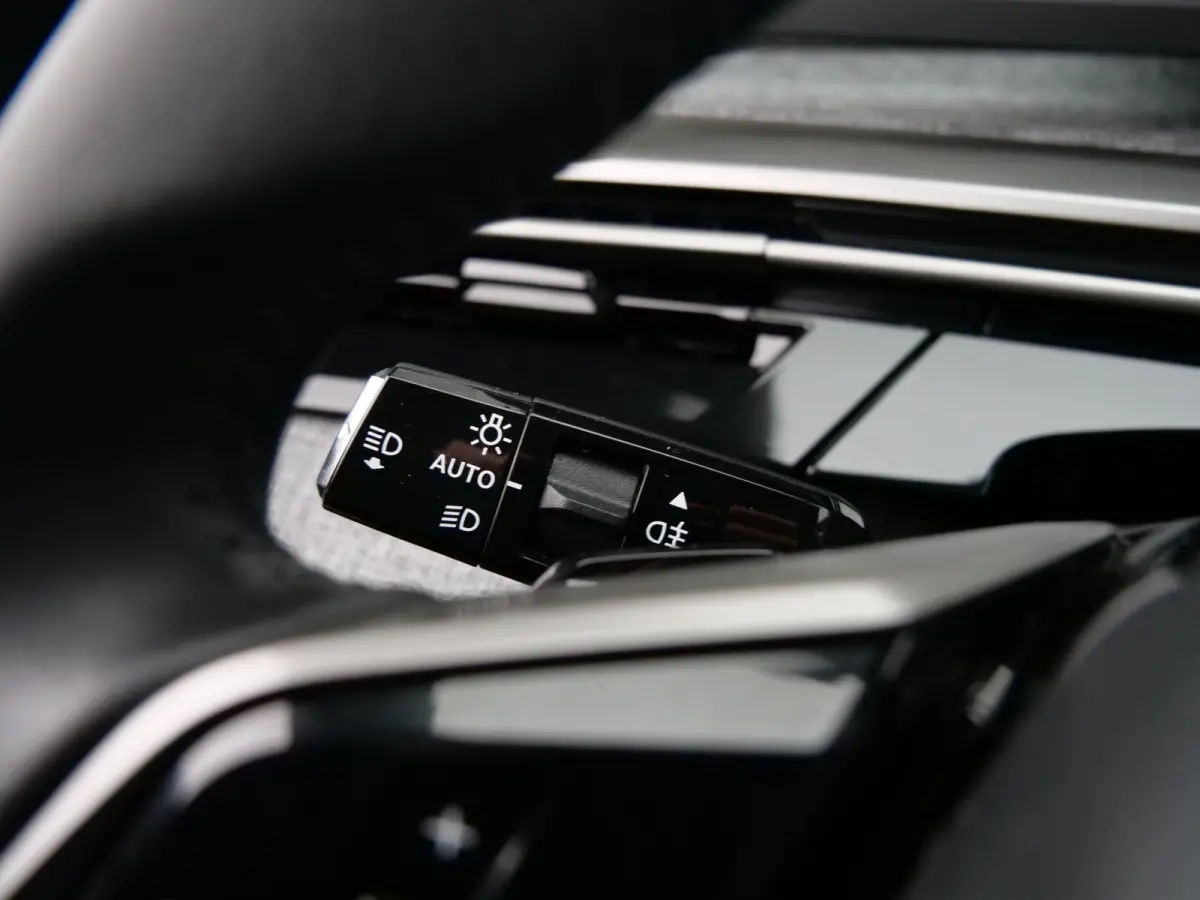 1.2 Hybrid 136 Allure 136 Pk Automaat DAB / Apple Carplay / Camera