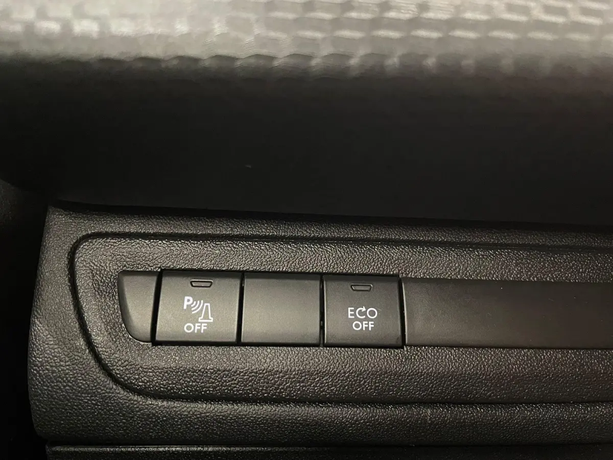 1.2 PureTech Allure Automaat Navigatie Parkeersensoren achter Cruise Control Climate Control Half leder Lichtmetalen velgen Getinte ramen