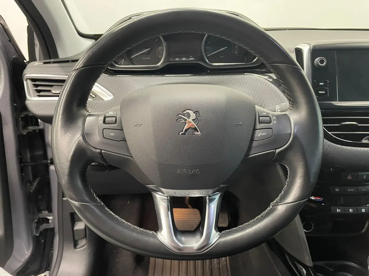 1.2 PureTech Allure Automaat Navigatie Parkeersensoren achter Cruise Control Climate Control Half leder Lichtmetalen velgen Getinte ramen
