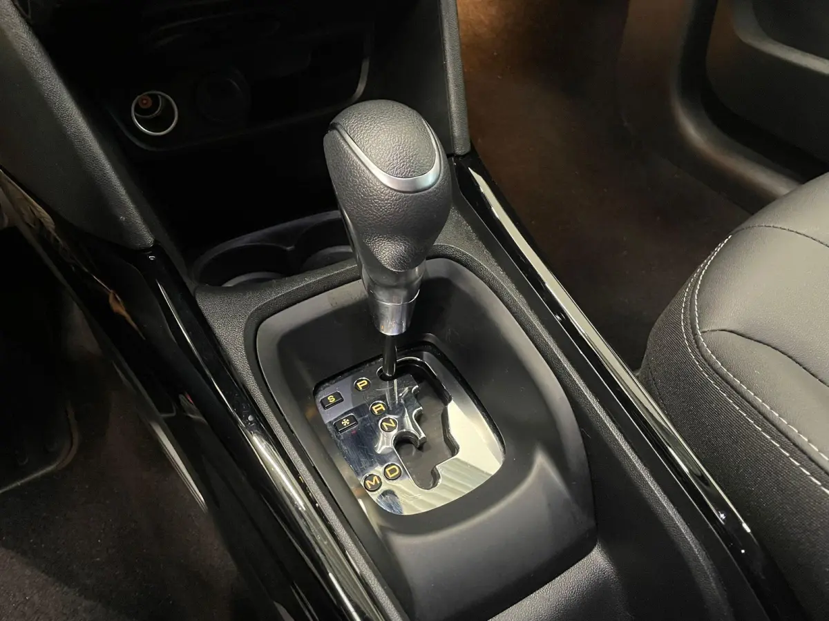 1.2 PureTech Allure Automaat Navigatie Parkeersensoren achter Cruise Control Climate Control Half leder Lichtmetalen velgen Getinte ramen