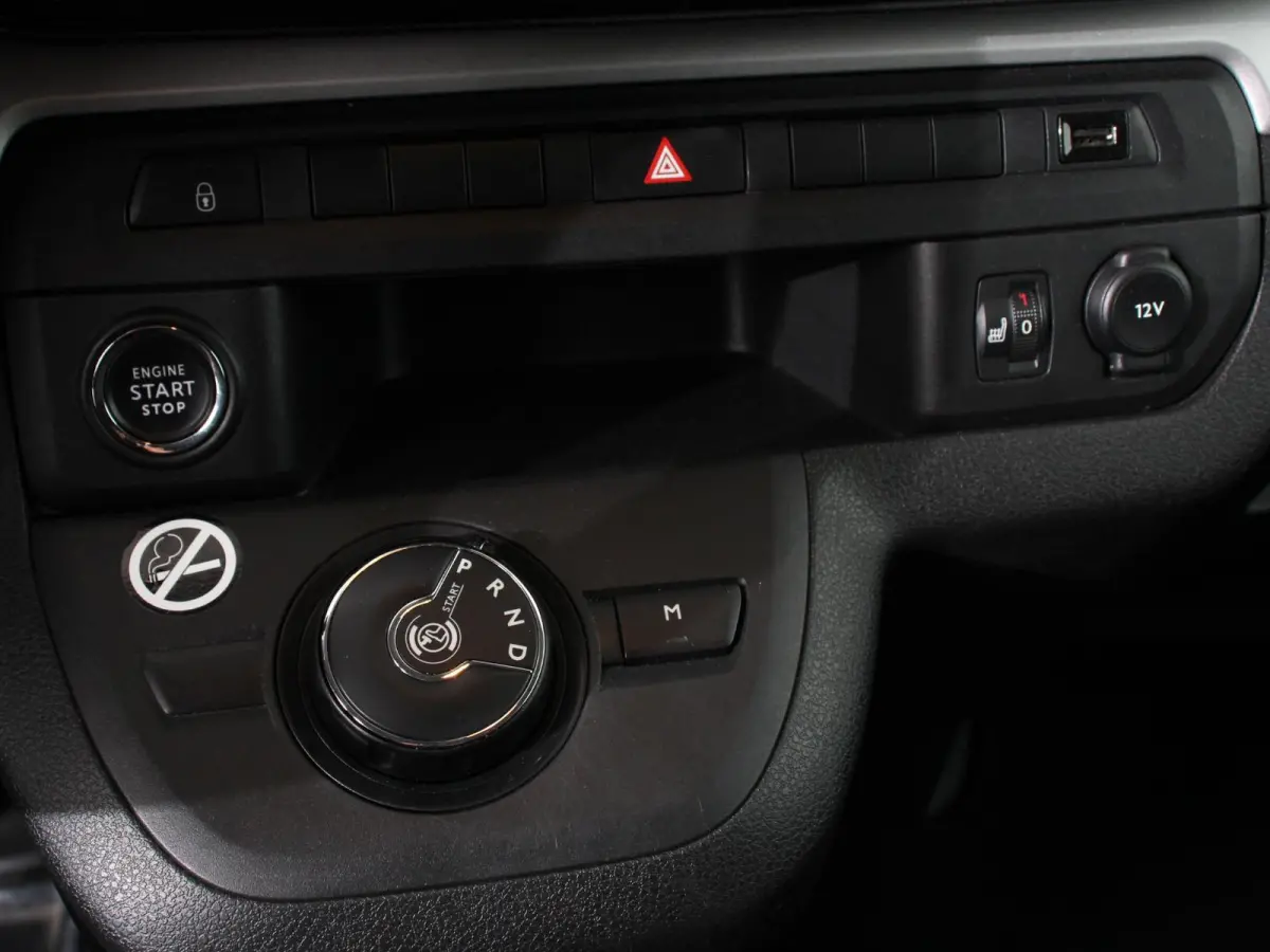 2.0 145pk L3H1 Automaat Cool 9persoons PERSONENBUS Cool Long Climate Control Camera Dab Adaptive Cruise Control Stoelverwarming Lichtmetalen velgen
