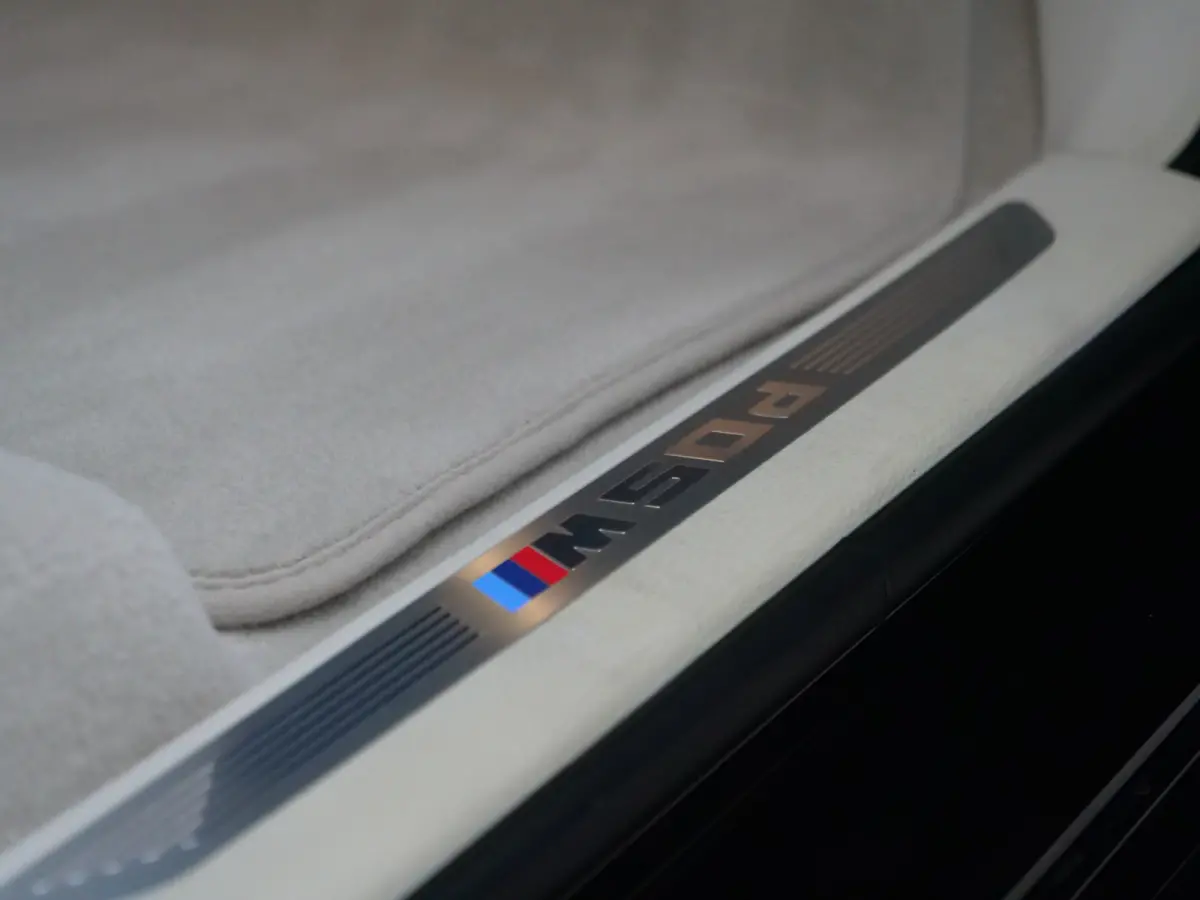 M50d | individual | bang&olufsen | panorama | soft-close | Uniek 41.000km!