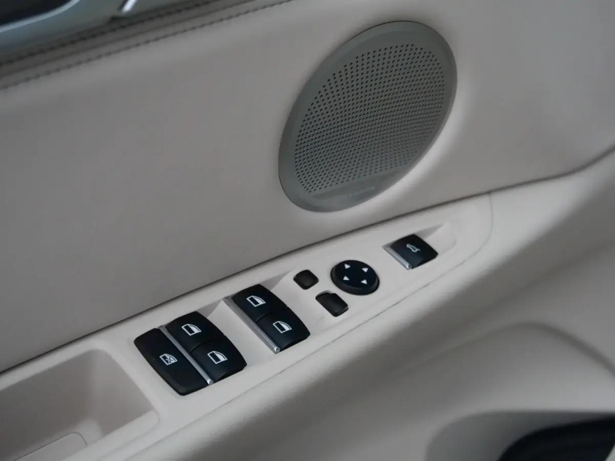 M50d | individual | bang&olufsen | panorama | soft-close | Uniek 41.000km!