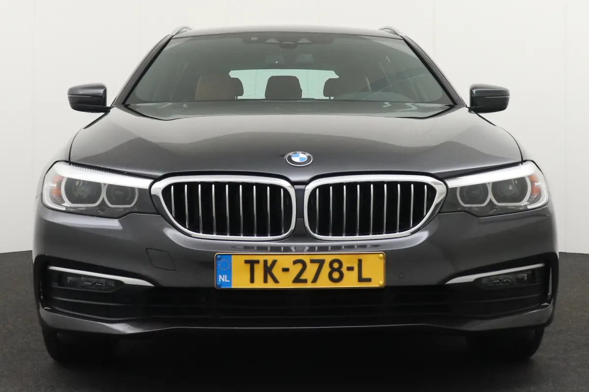 520i 184 PK Executive Trekhaak Leder Cruise
