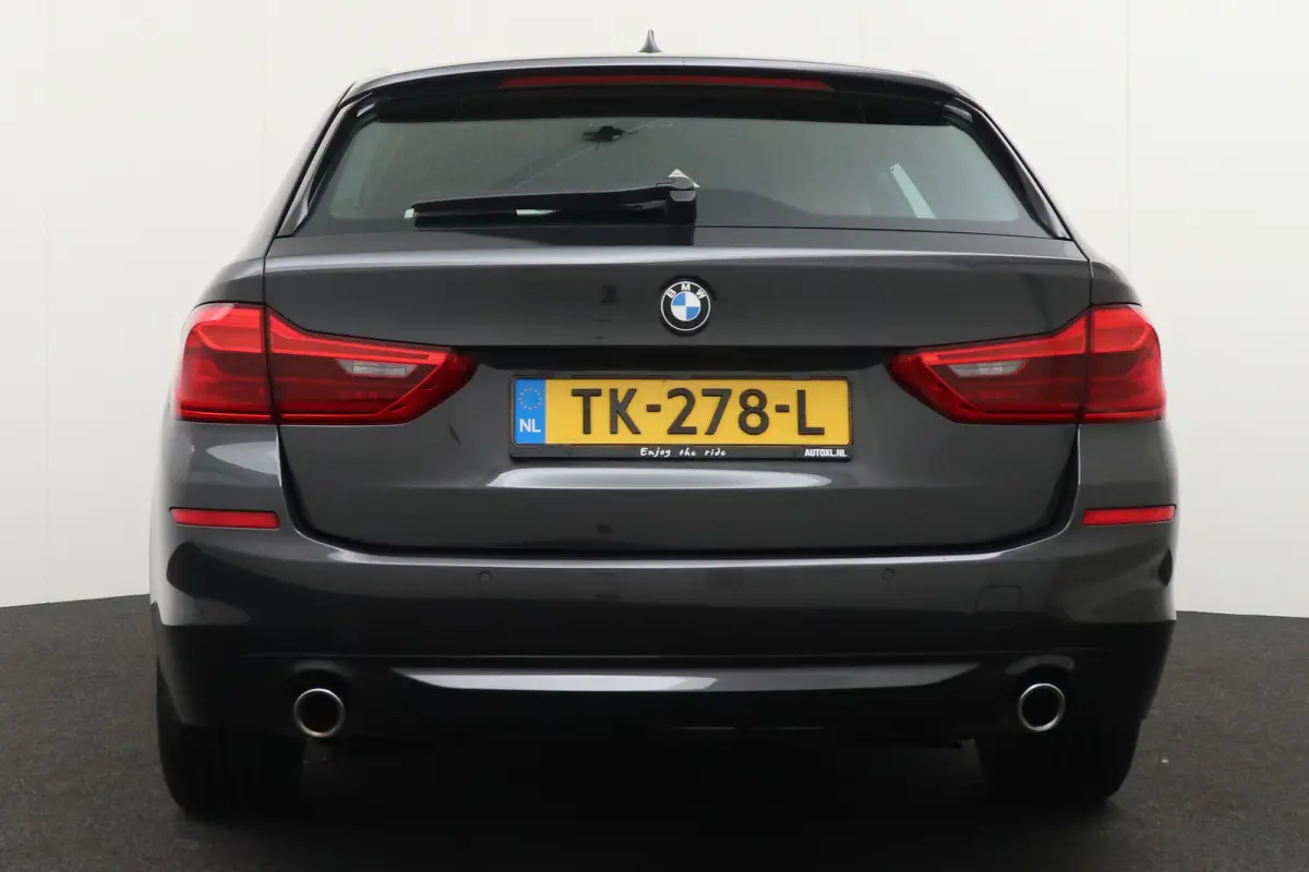 520i 184 PK Executive Trekhaak Leder Cruise