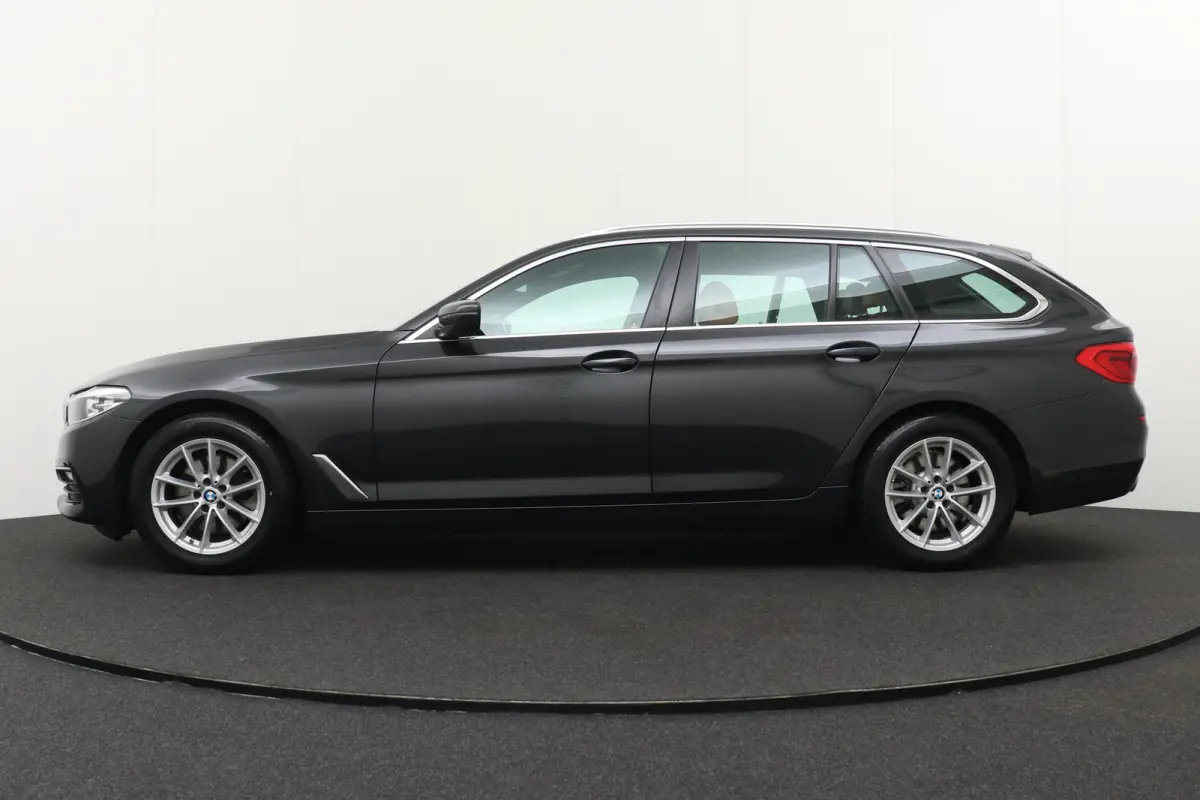 520i 184 PK Executive Trekhaak Leder Cruise