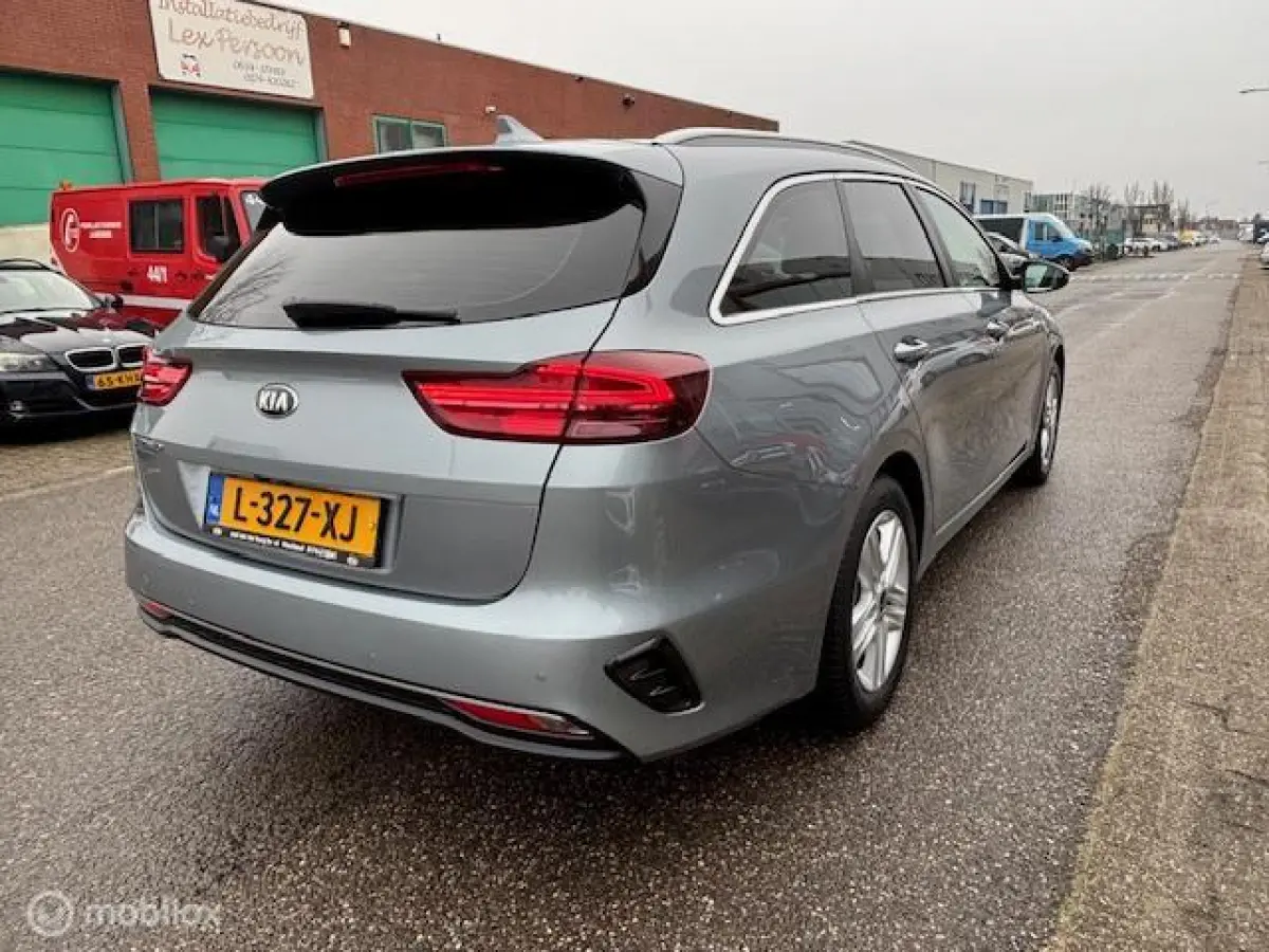 1.0 T-GDi DynamicLine Ruime stationwagon Navigatie , Camera , Climate & Cruise controle , Voorstoellen in hoogte verstelbaar , tot 7 jaar garantie