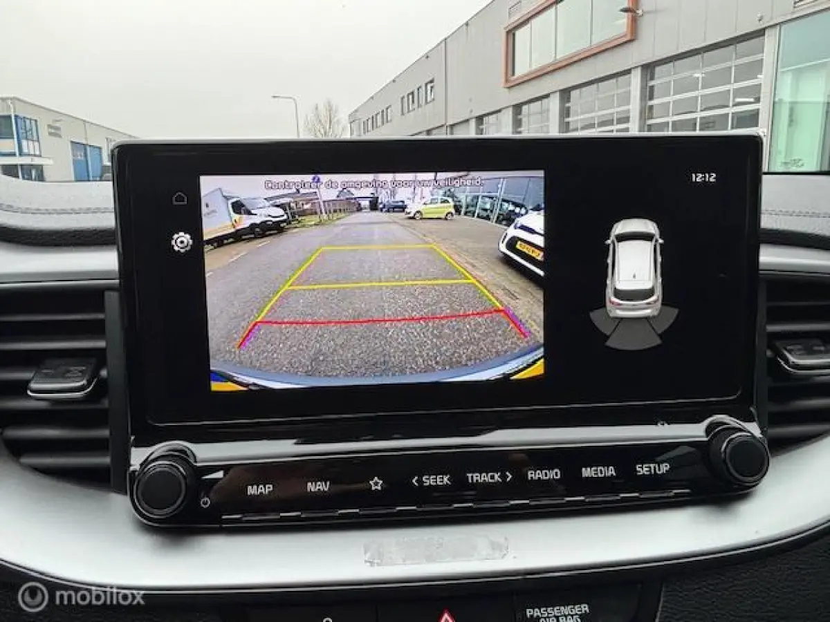 1.0 T-GDi DynamicLine Ruime stationwagon Navigatie , Camera , Climate & Cruise controle , Voorstoellen in hoogte verstelbaar , tot 7 jaar garantie