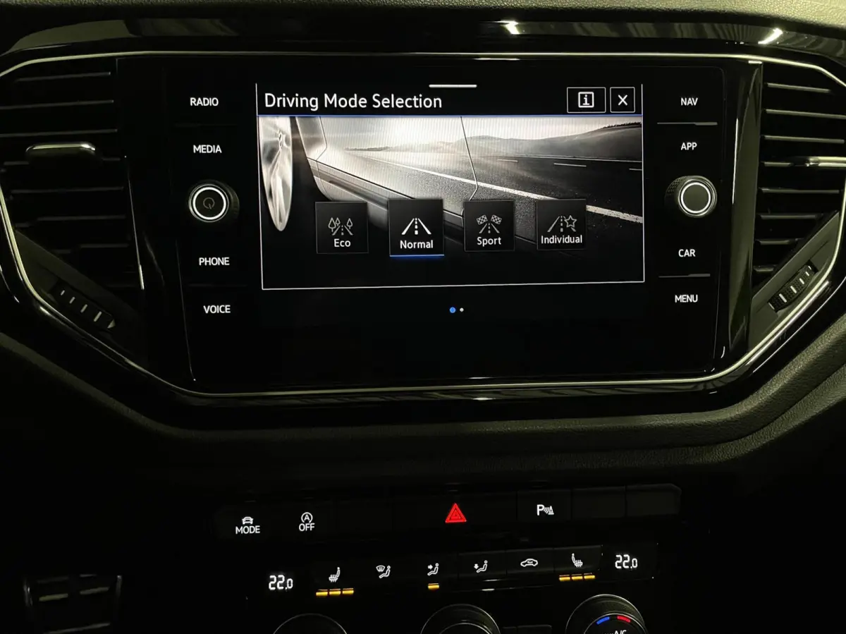1.5 TSI Sport Black Style/ Cam/ Standkachel/ CarPlay/ 18''LMV
