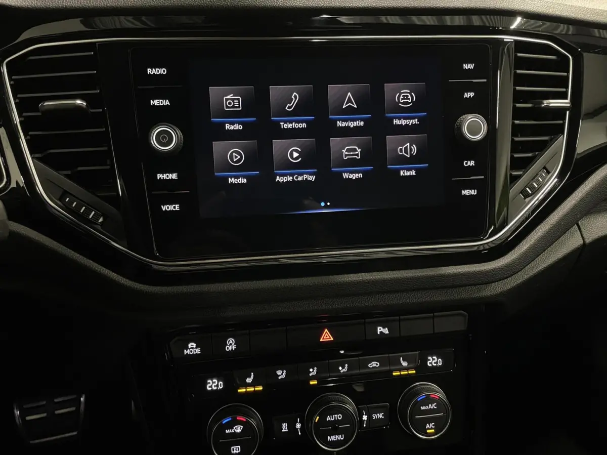 1.5 TSI Sport Black Style/ Cam/ Standkachel/ CarPlay/ 18''LMV