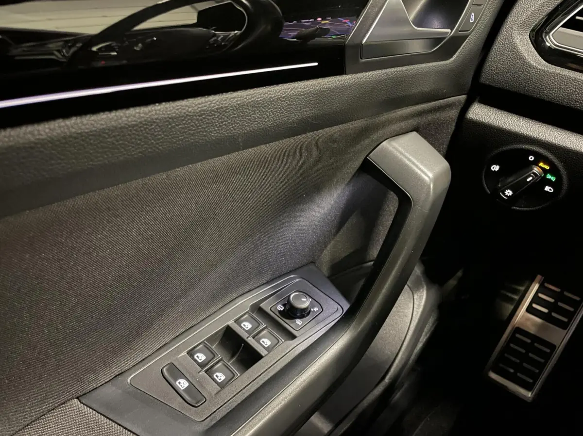 1.5 TSI Sport Black Style/ Cam/ Standkachel/ CarPlay/ 18''LMV