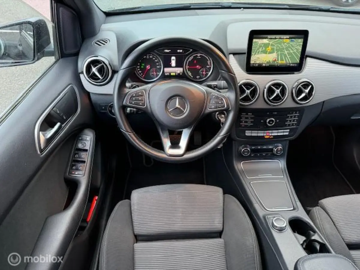 250 e Business Solution Automaat , Hoge instap , Navigatie , Camera achter , Parkeerhulp Voor & Achter , Hoge instap ,