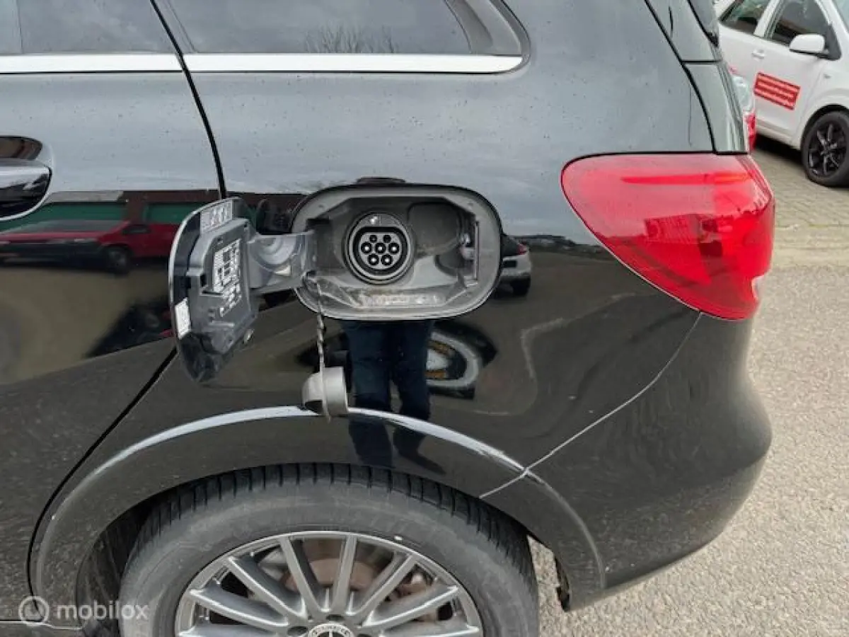 250 e Business Solution Automaat , Hoge instap , Navigatie , Camera achter , Parkeerhulp Voor & Achter , Hoge instap ,