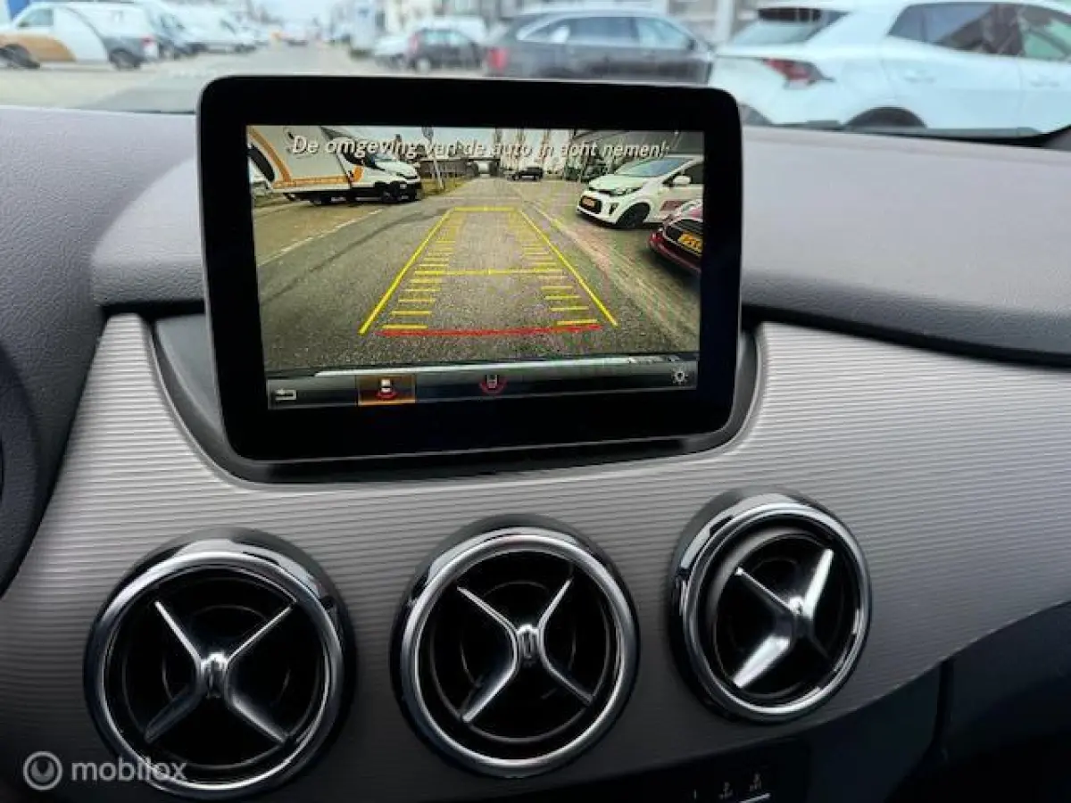250 e Business Solution Automaat , Hoge instap , Navigatie , Camera achter , Parkeerhulp Voor & Achter , Hoge instap ,