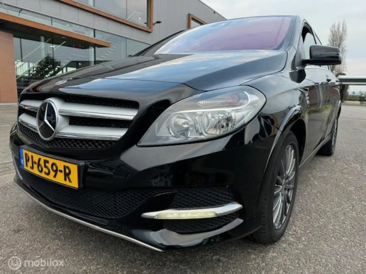 250 e Business Solution Automaat , Hoge instap , Navigatie , Camera achter , Parkeerhulp Voor & Achter , Hoge instap ,
