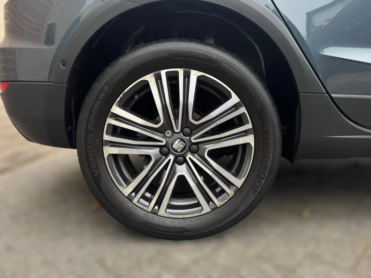 1.0 TSI Xcellence Business Intense TREKHAAK / VIRT. COCKP / CAMERA / CARPLAY / ECC / STOELV / KEYLESS / LED / WARN SPOT