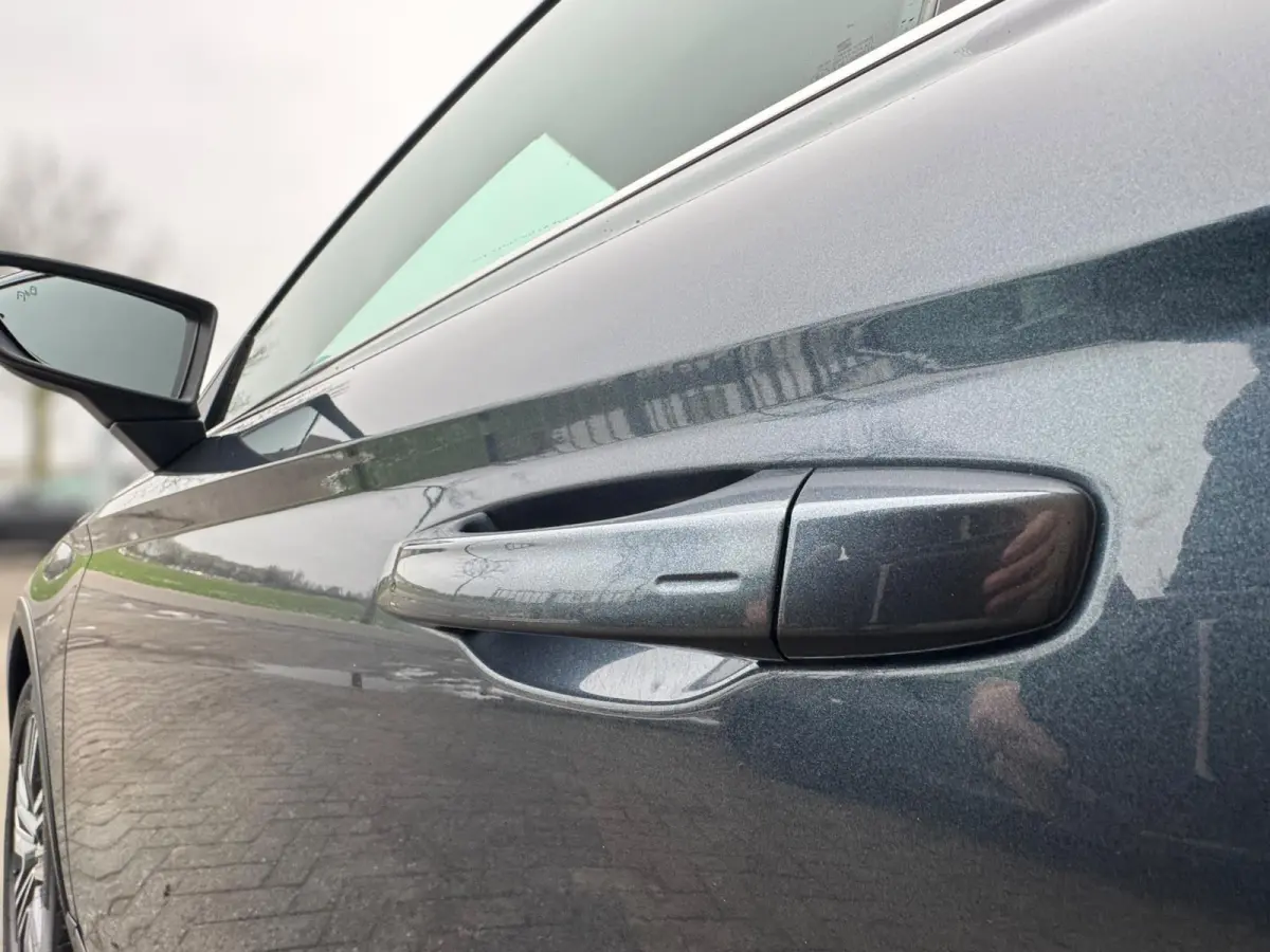 1.0 TSI Xcellence Business Intense TREKHAAK / VIRT. COCKP / CAMERA / CARPLAY / ECC / STOELV / KEYLESS / LED / WARN SPOT