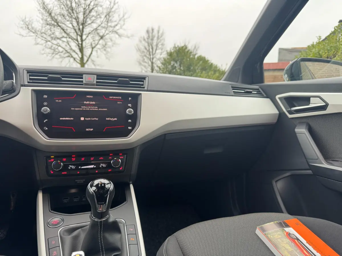 1.0 TSI Xcellence Business Intense TREKHAAK / VIRT. COCKP / CAMERA / CARPLAY / ECC / STOELV / KEYLESS / LED / WARN SPOT
