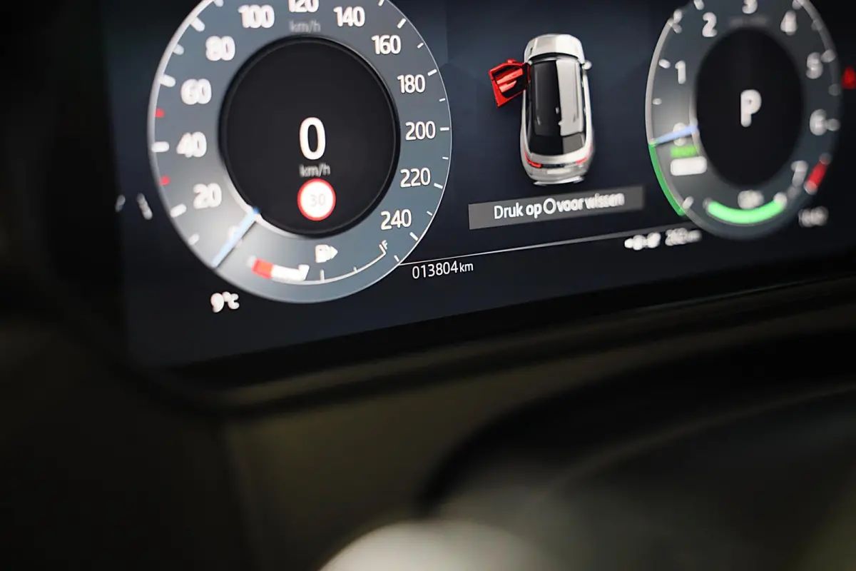 2.0 P400e AWD Dynamic SE / Head Up / 360 Camera / Acc / Meridian / Leder / Dode Hoek / Open Pano