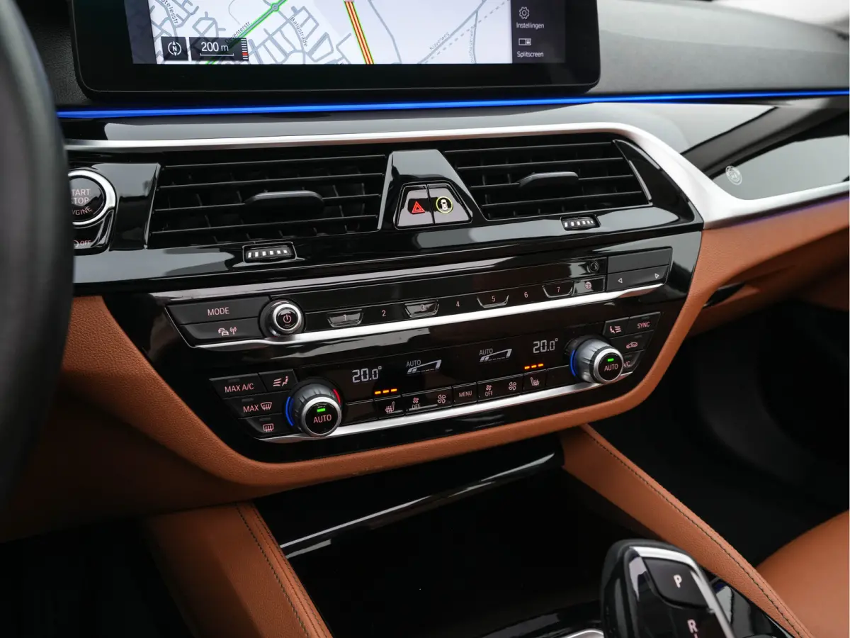 Alpina ALPINA D5 S "Limousine nr.121" ALLRAD Aut. *PANO | LEATHER | HARMAN/KARDON | FULL-LED | ADAPTIVE-CRUISE | MEMORY-PACK | DIGI-COCKPIT | CAMERA | NAVI-FULLMAP | HEATED-COMFORTSEATS | AM