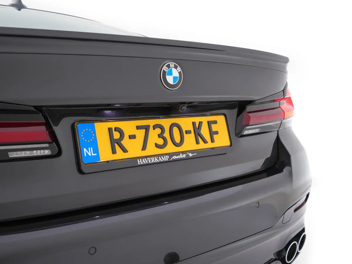 Alpina ALPINA D5 S "Limousine nr.121" ALLRAD Aut. *PANO | LEATHER | HARMAN/KARDON | FULL-LED | ADAPTIVE-CRUISE | MEMORY-PACK | DIGI-COCKPIT | CAMERA | NAVI-FULLMAP | HEATED-COMFORTSEATS | AM