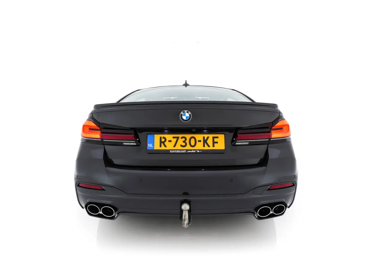 Alpina ALPINA D5 S "Limousine nr.121" ALLRAD Aut. *PANO | LEATHER | HARMAN/KARDON | FULL-LED | ADAPTIVE-CRUISE | MEMORY-PACK | DIGI-COCKPIT | CAMERA | NAVI-FULLMAP | HEATED-COMFORTSEATS | AM