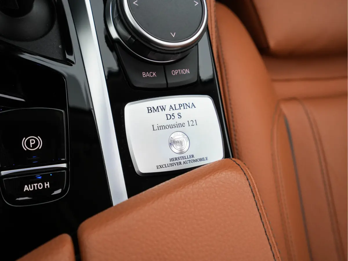 Alpina ALPINA D5 S "Limousine nr.121" ALLRAD Aut. *PANO | LEATHER | HARMAN/KARDON | FULL-LED | ADAPTIVE-CRUISE | MEMORY-PACK | DIGI-COCKPIT | CAMERA | NAVI-FULLMAP | HEATED-COMFORTSEATS | AM