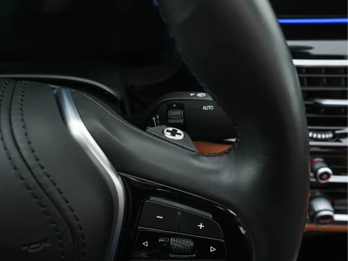 Alpina ALPINA D5 S "Limousine nr.121" ALLRAD Aut. *PANO | LEATHER | HARMAN/KARDON | FULL-LED | ADAPTIVE-CRUISE | MEMORY-PACK | DIGI-COCKPIT | CAMERA | NAVI-FULLMAP | HEATED-COMFORTSEATS | AM