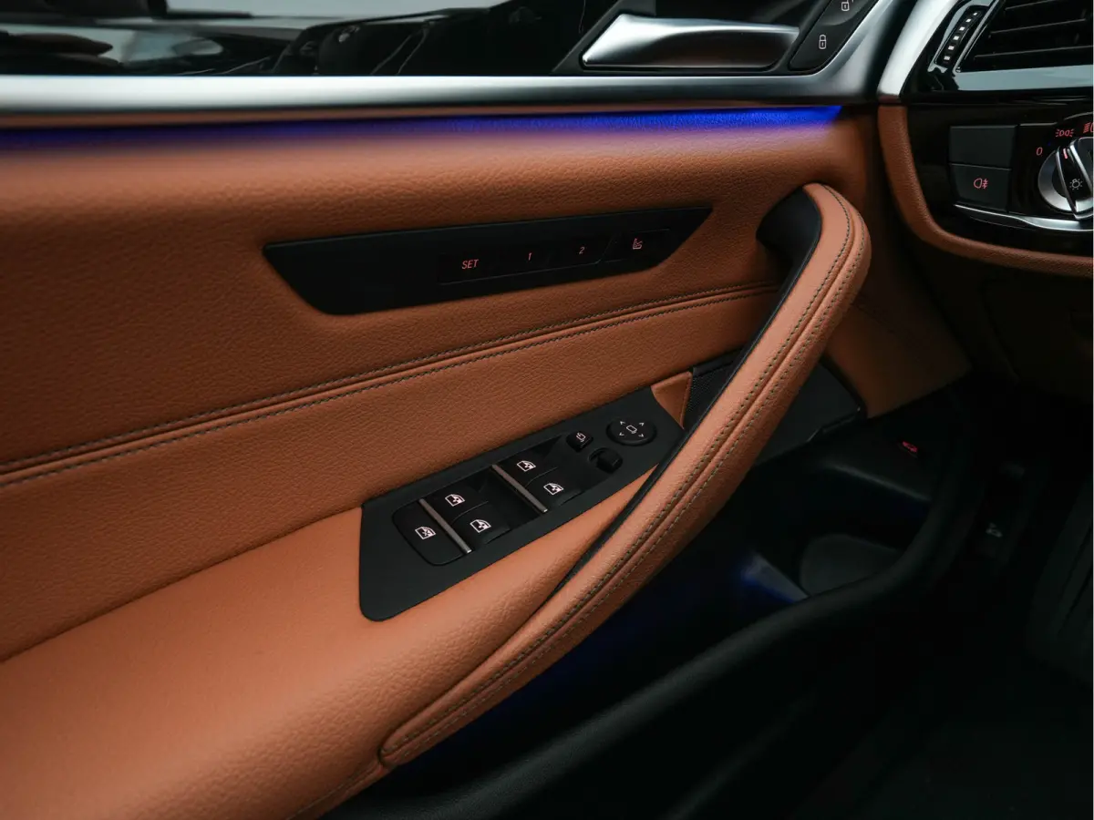 Alpina ALPINA D5 S "Limousine nr.121" ALLRAD Aut. *PANO | LEATHER | HARMAN/KARDON | FULL-LED | ADAPTIVE-CRUISE | MEMORY-PACK | DIGI-COCKPIT | CAMERA | NAVI-FULLMAP | HEATED-COMFORTSEATS | AM