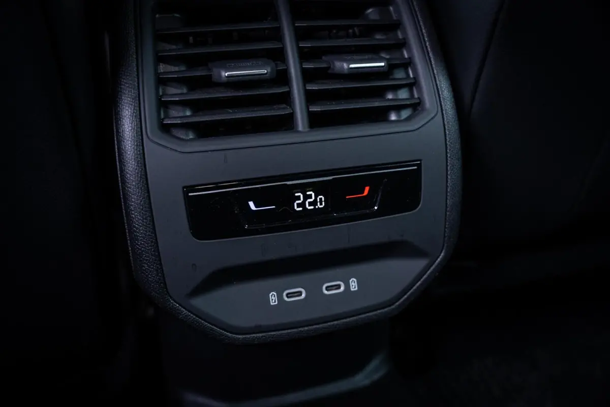 1.4 e-Hybrid VZ Performance*245PK*CAMERA*