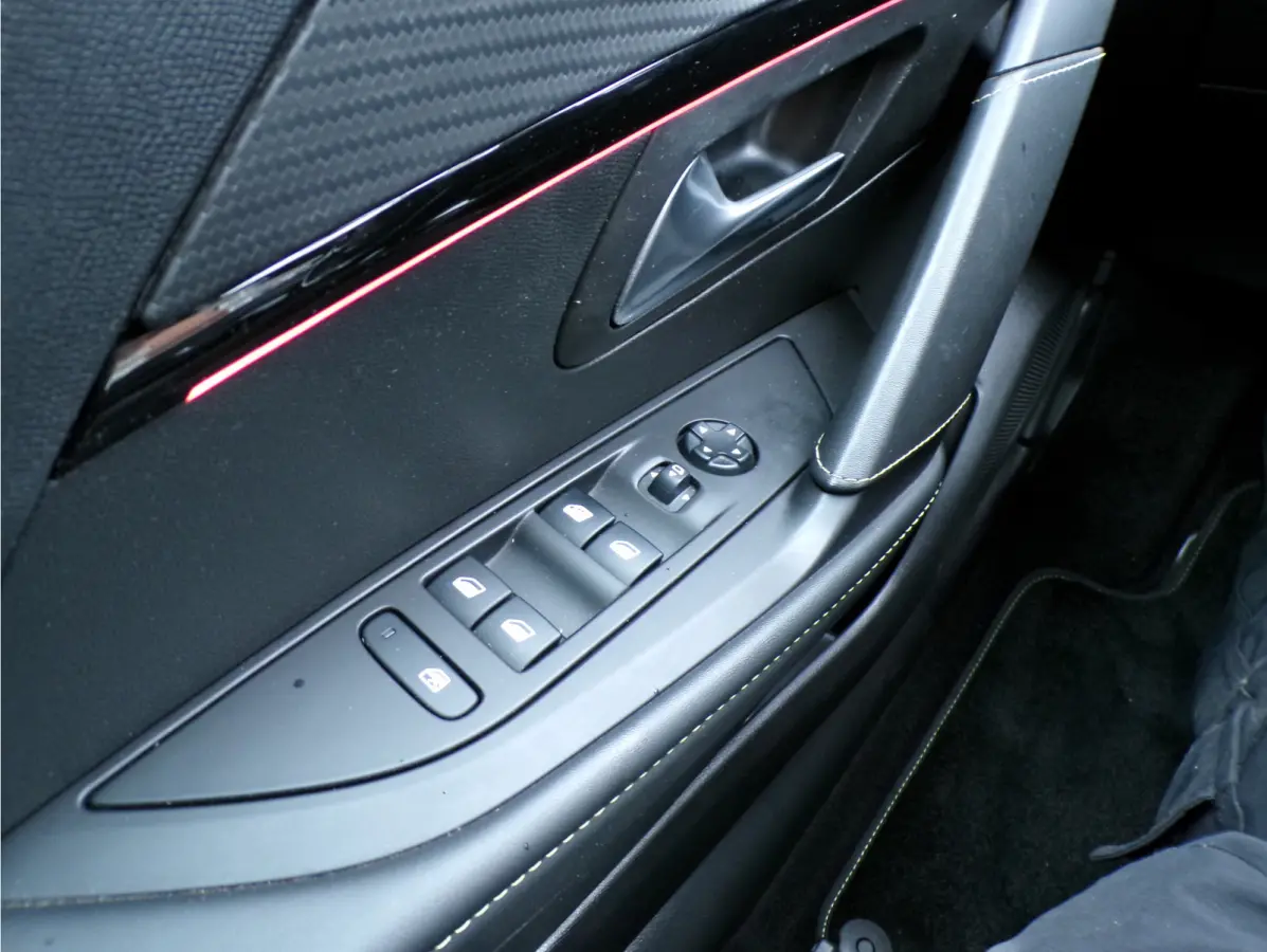 1.2 PureTech GT-Line 1E EIGENAAR AANTOONBAAR