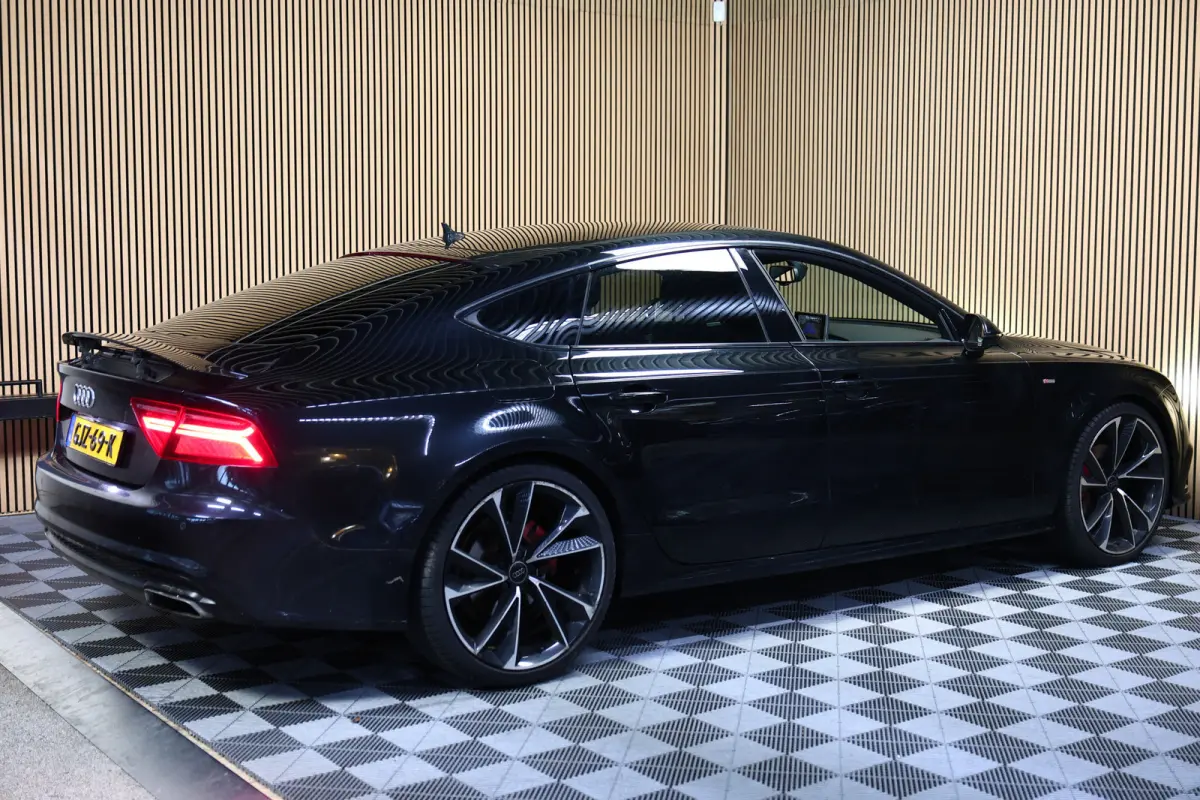 1.8 TFSI S-Line AVM CARPLAY CAMERA NAV LEER STOELVW "17