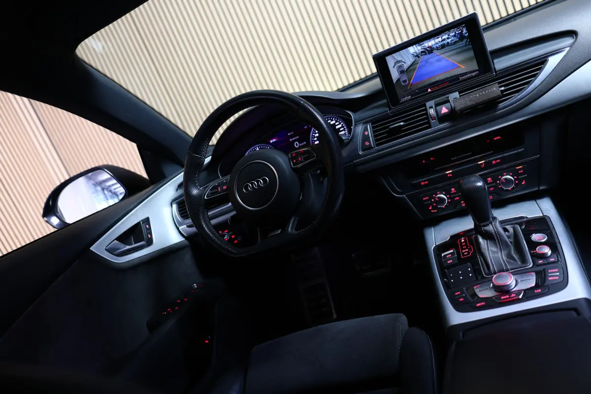 1.8 TFSI S-Line AVM CARPLAY CAMERA NAV LEER STOELVW "17