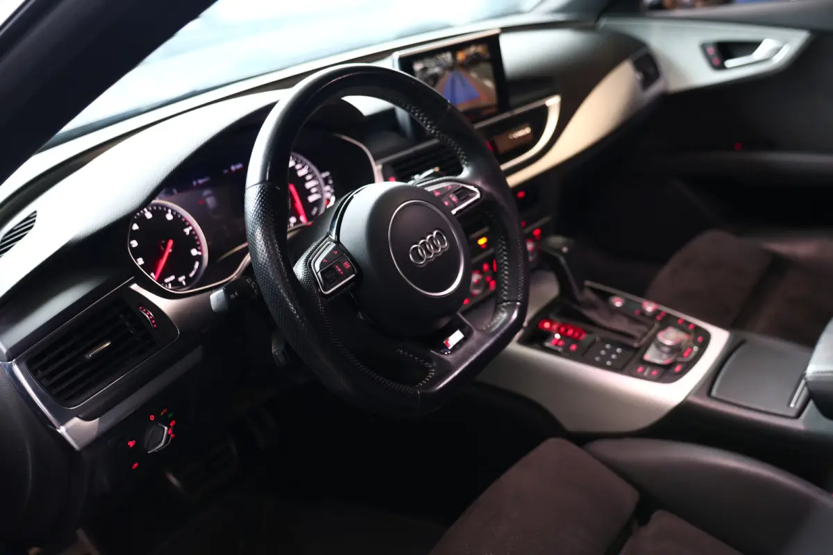 1.8 TFSI S-Line AVM CARPLAY CAMERA NAV LEER STOELVW "17