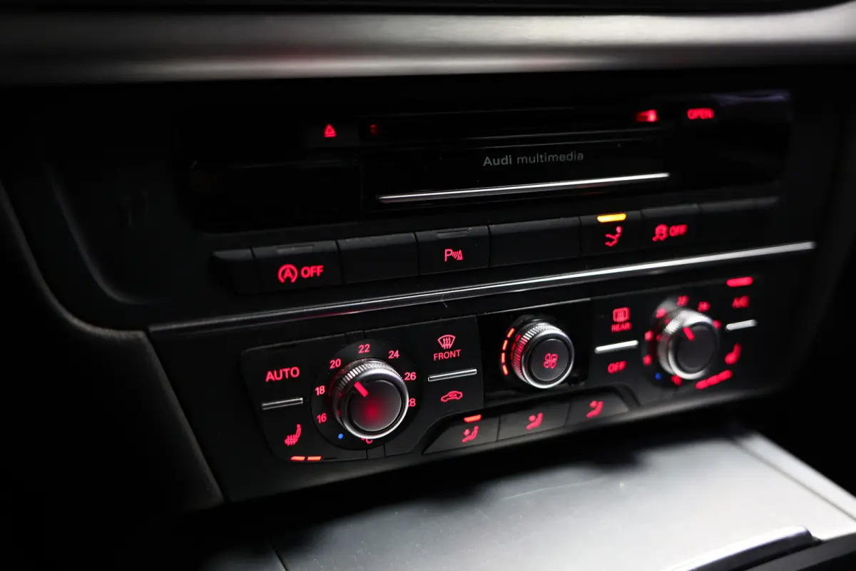 1.8 TFSI S-Line AVM CARPLAY CAMERA NAV LEER STOELVW "17