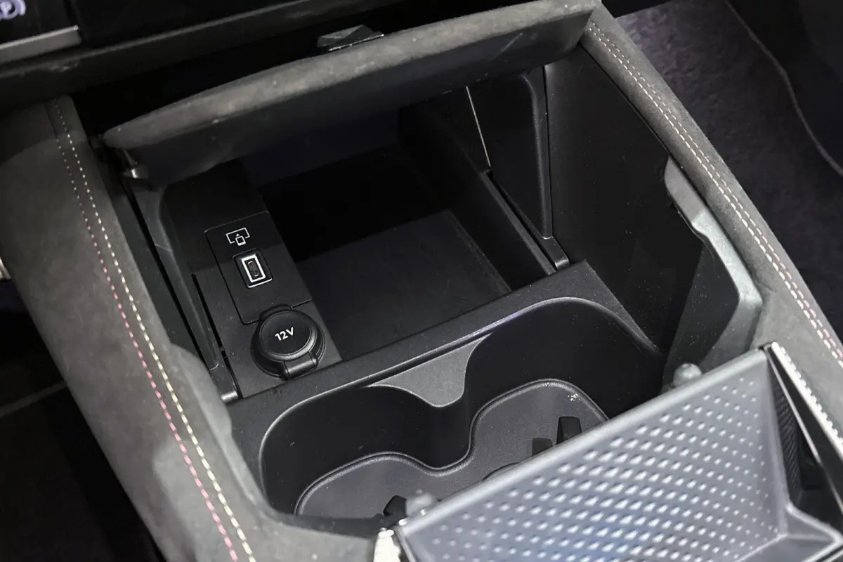 E-Tense Performance Line SOH 98% Apple CarPlay Achteruitrijcamera PHEV