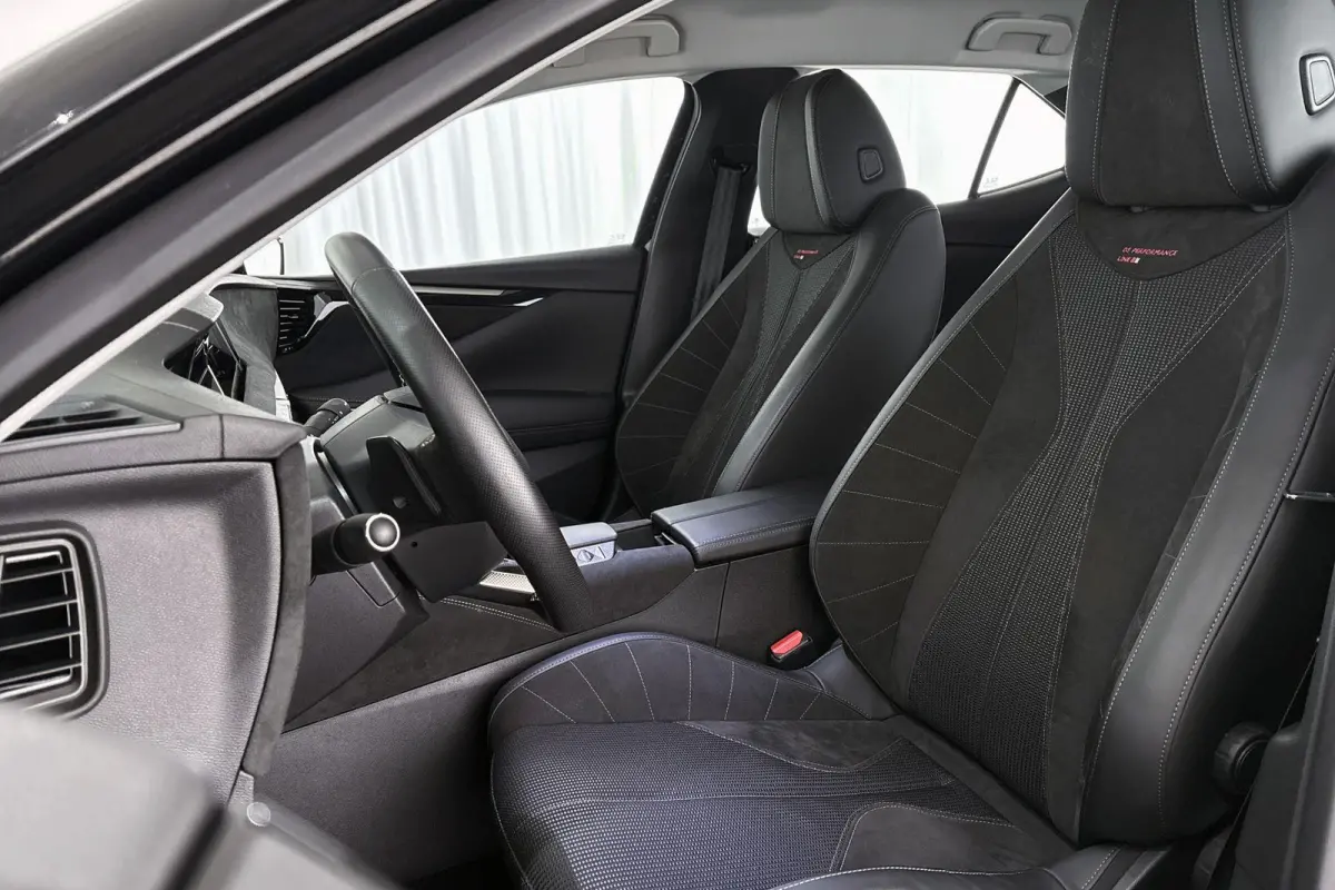 E-Tense Performance Line SOH 98% Apple CarPlay Achteruitrijcamera PHEV
