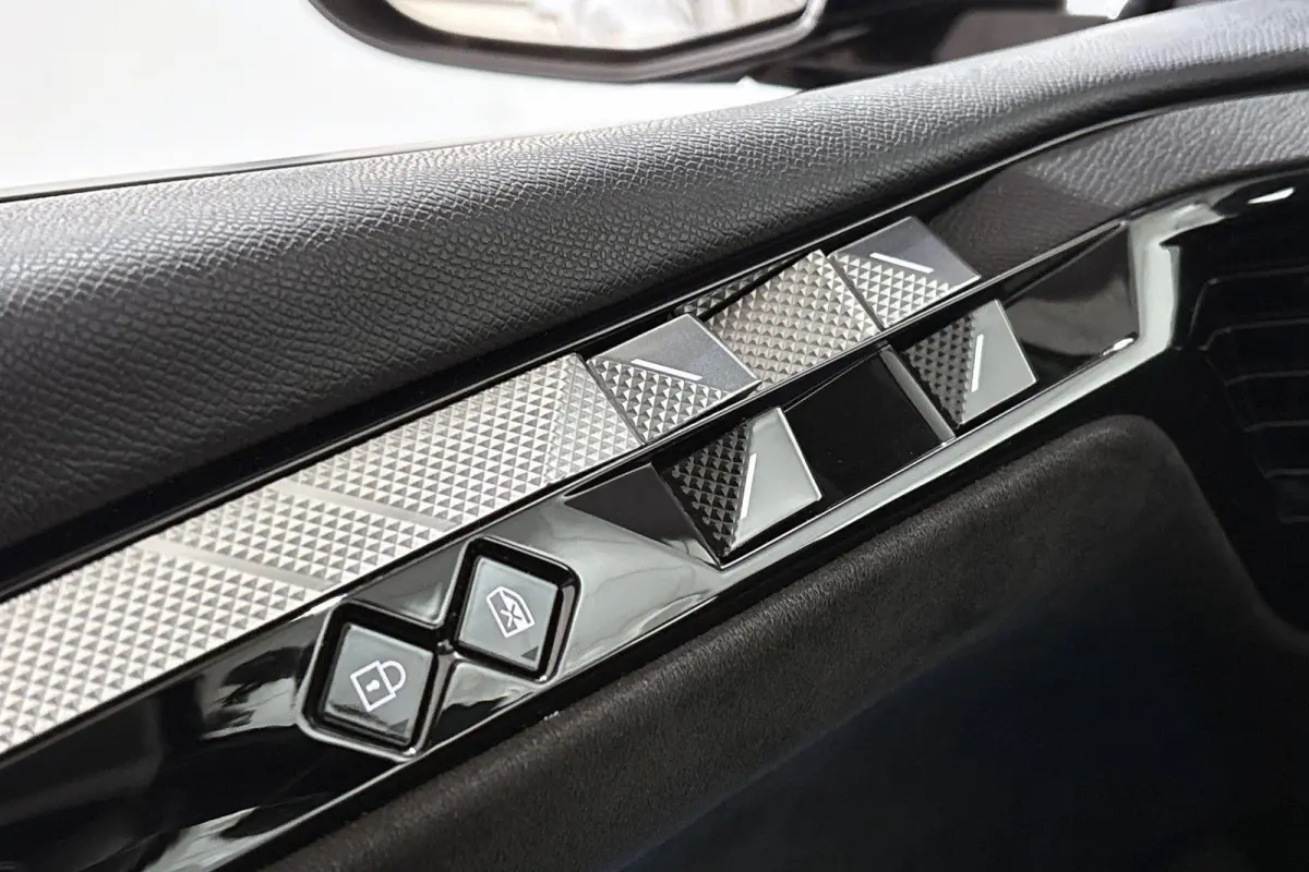 E-Tense Performance Line SOH 98% Apple CarPlay Achteruitrijcamera PHEV