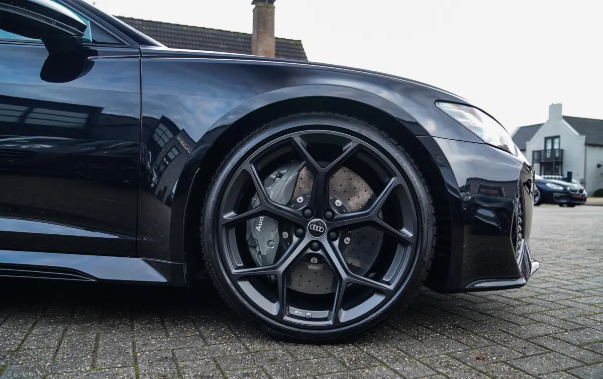 RS6 TFSI Quattro | B&O Advanced | Dynamic PLUS pakket | Keramisch | 360cam | HuD | Competition Velgen | Nightvision