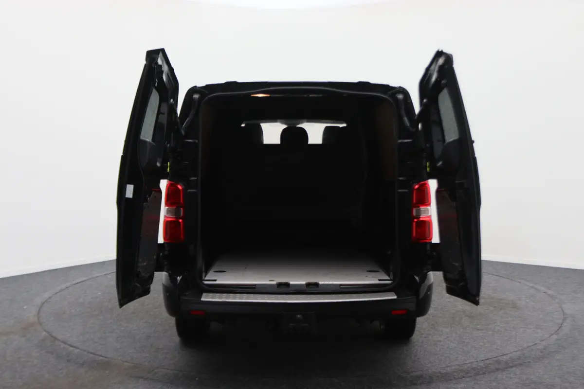 2.0 BlueHDI 150 L3 Asphalt DC 4x4 Dangel 5-Zits, Climate, Cruise, Apple Carplay, Lane Assist, Trekhaak, PDC, 17''