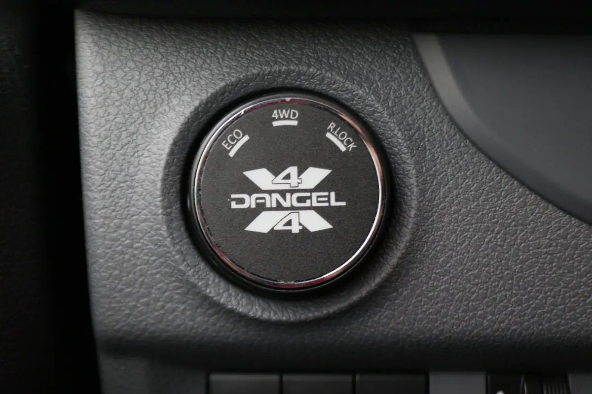 2.0 BlueHDI 150 L3 Asphalt DC 4x4 Dangel 5-Zits, Climate, Cruise, Apple Carplay, Lane Assist, Trekhaak, PDC, 17''