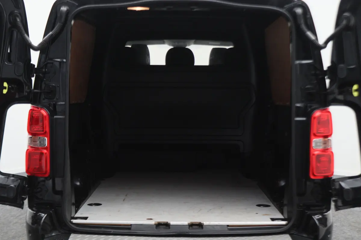 2.0 BlueHDI 150 L3 Asphalt DC 4x4 Dangel 5-Zits, Climate, Cruise, Apple Carplay, Lane Assist, Trekhaak, PDC, 17''