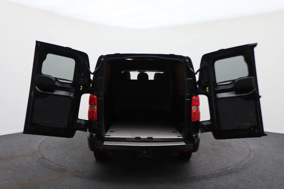2.0 BlueHDI 150 L3 Asphalt DC 4x4 Dangel 5-Zits, Climate, Cruise, Apple Carplay, Lane Assist, Trekhaak, PDC, 17''