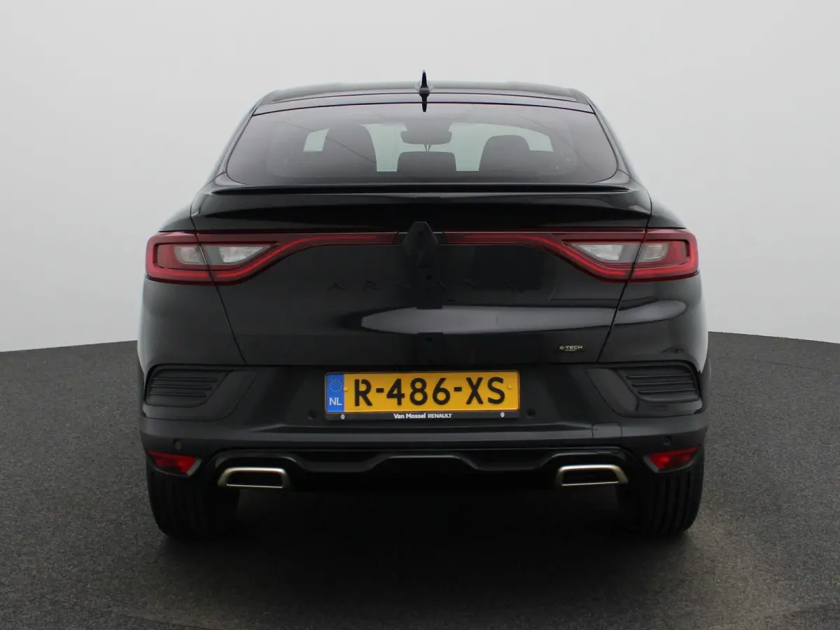 E-TECH Hybrid 145 E-Tech Engineered | Automaat | Apple Carplay/Android Auto | Cruise Control | Climate Control | Lederen Bekleding | Stoelverwarming | Achteruitrijcamera | Parkeersensoren | 