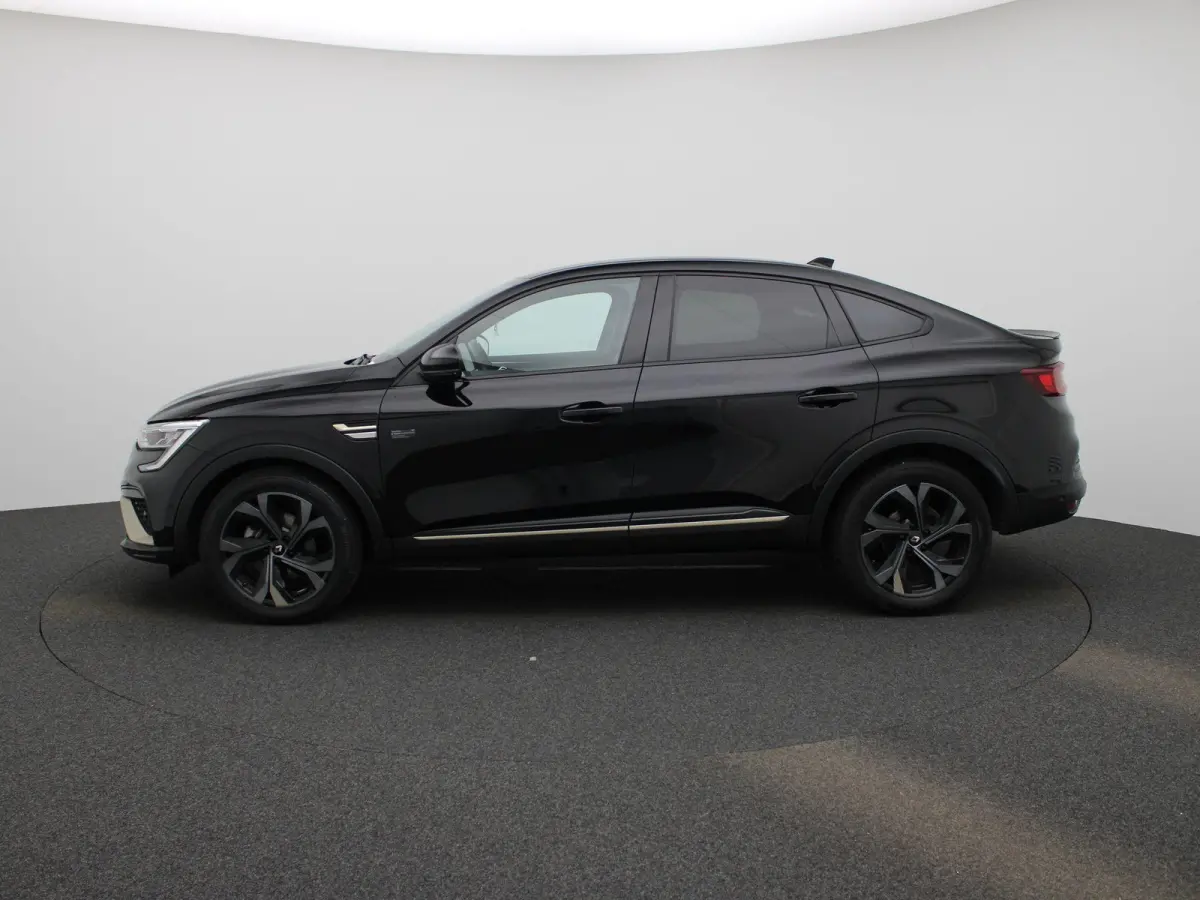E-TECH Hybrid 145 E-Tech Engineered | Automaat | Apple Carplay/Android Auto | Cruise Control | Climate Control | Lederen Bekleding | Stoelverwarming | Achteruitrijcamera | Parkeersensoren | 