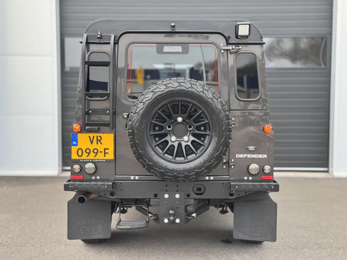 2.2 D SW 110" Adventure Limited Edition