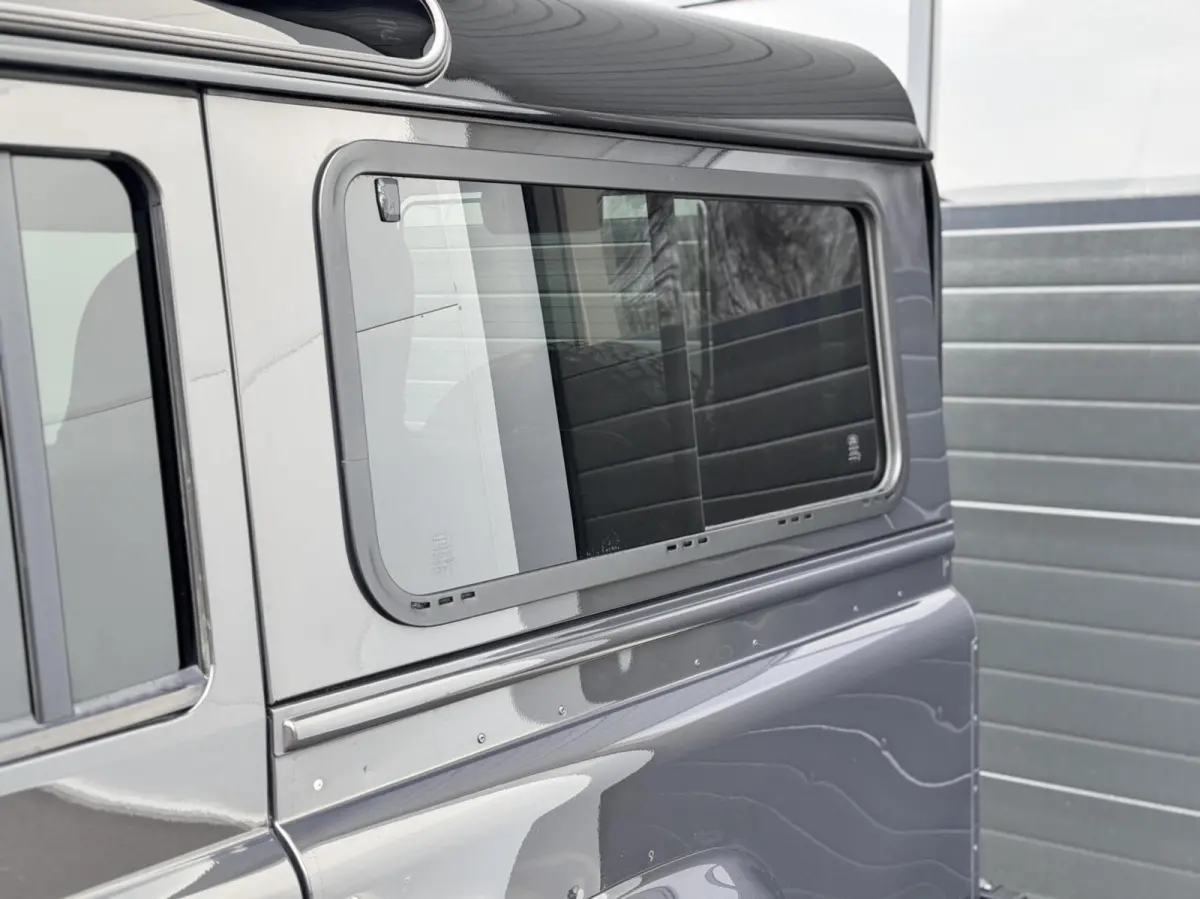 2.2 D SW 110" Adventure Limited Edition