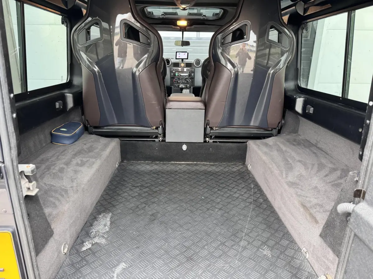 2.2 D SW 110" Adventure Limited Edition